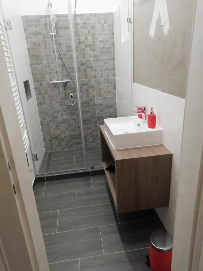 Luxury New Apartment With Gallery At Dob Street Nearby Gozsdu Court Budapest Exterior photo